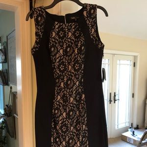 Dalia size 6 knee length dress.